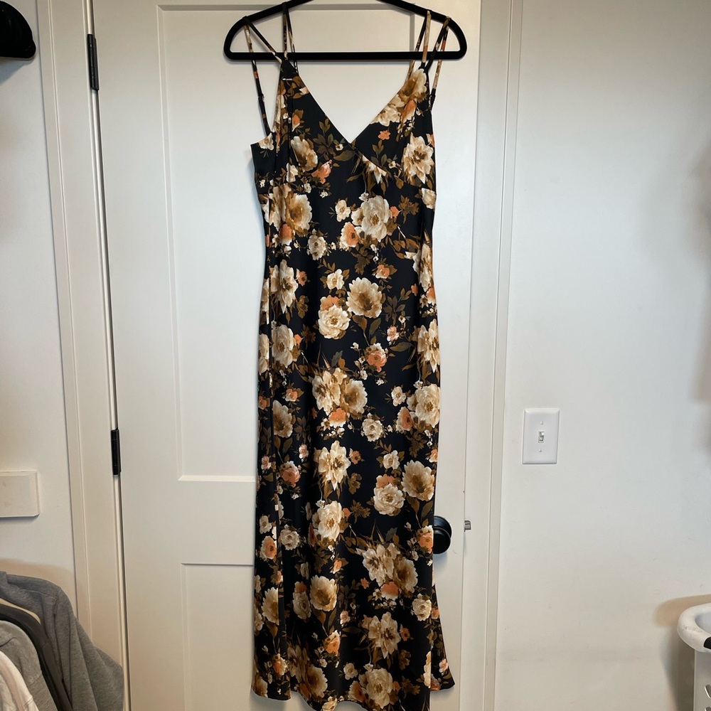 Blu Pepper Floral Satin Midi Dress